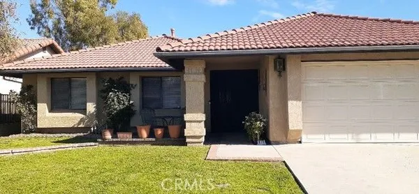 Property Slideshow image 2 of 25 | 1484 pepper tree dr, Hemet, CA, 92545