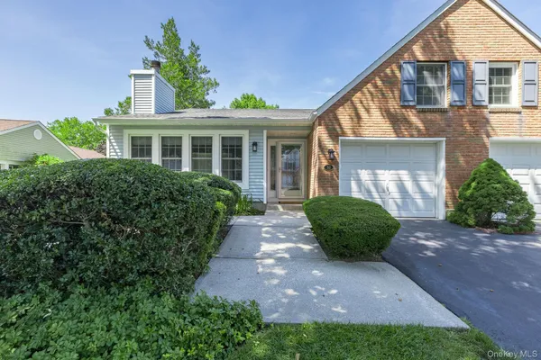 Property Slideshow image 3 of 45 | 32 chippendale dr, Brookhaven, NY, 11766