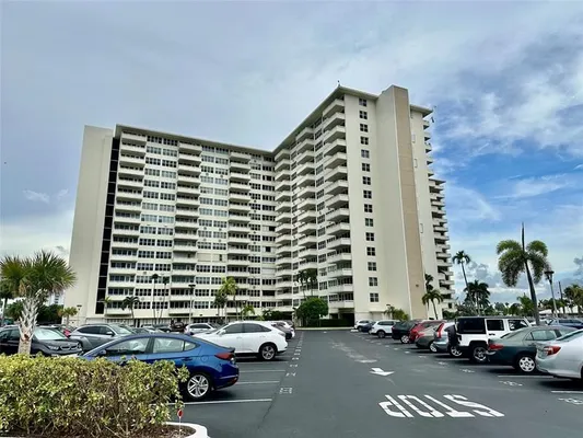 Property Slideshow image 2 of 45 | 3200 ne 36th st apt 1412a, Fort Lauderdale, FL, 33308