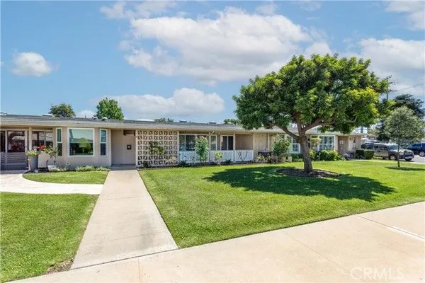 Property Slideshow image 2 of 31 | 1180 oakmont rd 51h, Seal Beach, CA, 90740