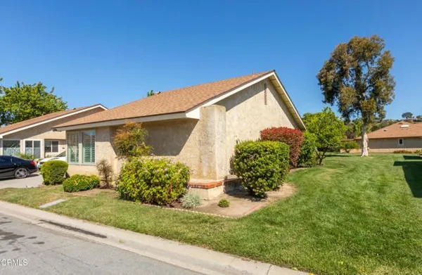 Property Slideshow image 2 of 39 | 1106 village 1 -, Camarillo, CA, 93012