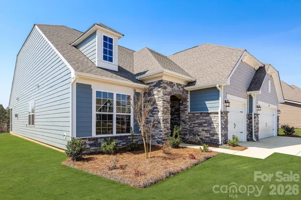 Property Slideshow image 2 of 35 | 2287 moon crest rd 143, Lancaster, SC, 29720
