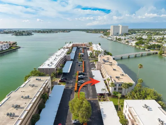 Property Slideshow image 3 of 51 | 7425 bay island dr 107, St Petersburg, FL, 33707