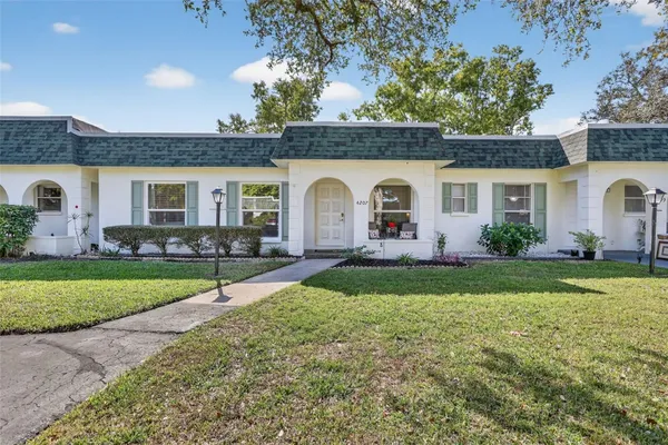Property Slideshow image 2 of 52 | 4207 34th avenue dr w # 4207, Bradenton, FL, 34205