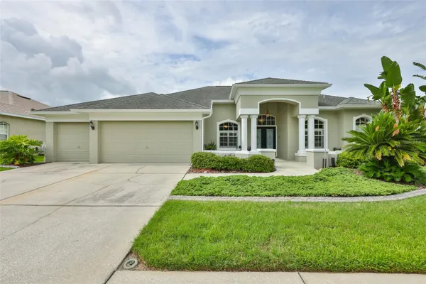 Property Slideshow image 3 of 52 | 7521 melogold cir, Land O Lakes, FL, 34637