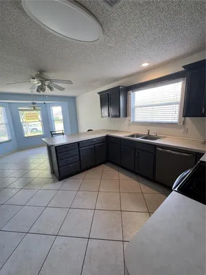 Property Slideshow image 2 of 30 | 1033 oak forest dr, The Villages, FL, 32162