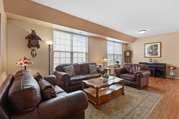 Property Slideshow image 3 of 20 | 13543 morgan way dr, Huntley, IL, 60142