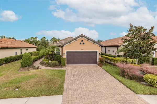 Property Slideshow image 3 of 100 | 11599 callisia dr, Odessa, FL, 33556