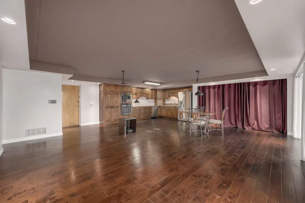 Property Slideshow image 3 of 17 | 2900 maple ave 4a, Downers Grove, IL, 60515