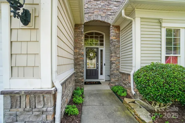 Property Slideshow image 3 of 28 | 15116 legend oaks ct, Fort Mill, SC, 29707