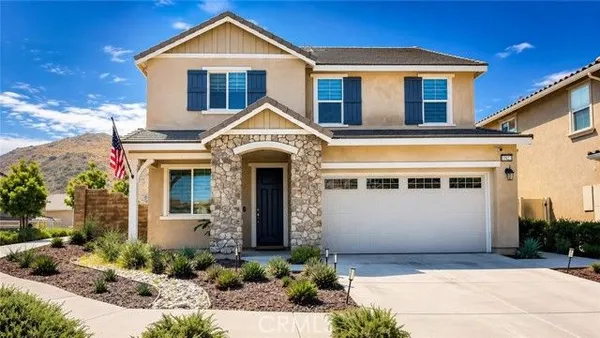 Property Slideshow image 2 of 29 | 11827 trailwood ct, Corona, CA, 92883
