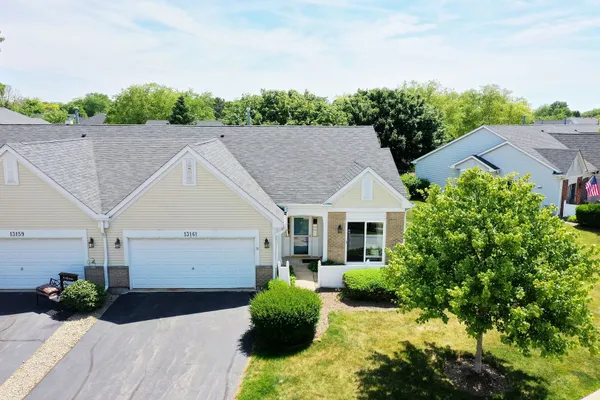 Property Slideshow image 2 of 45 | 13161 s carlisle ct, Plainfield, IL, 60544
