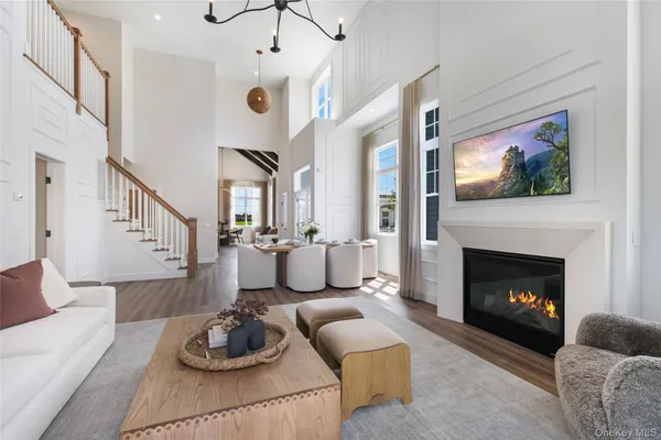 Property Slideshow image 3 of 27 | 3 juniper ln 94, Brookhaven, NY, 11980