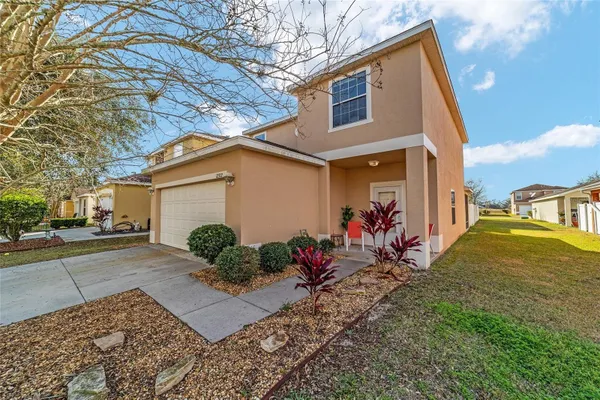 Property Slideshow image 2 of 54 | 12312 ne 48th loop, Oxford, FL, 34484
