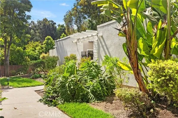 Property Slideshow image 2 of 34 | 2011 via mariposa w a, Laguna Woods, CA, 92637