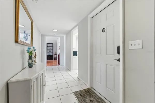 Property Slideshow image 3 of 40 | 1141 merle way 14, Sarasota, FL, 34232