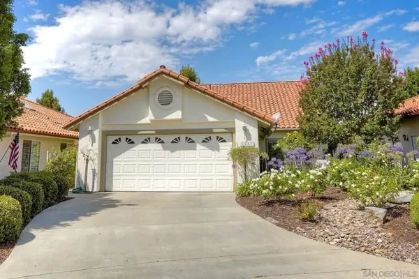Property Slideshow image 2 of 42 | 1089 ridge heights dr, Fallbrook, CA, 92028