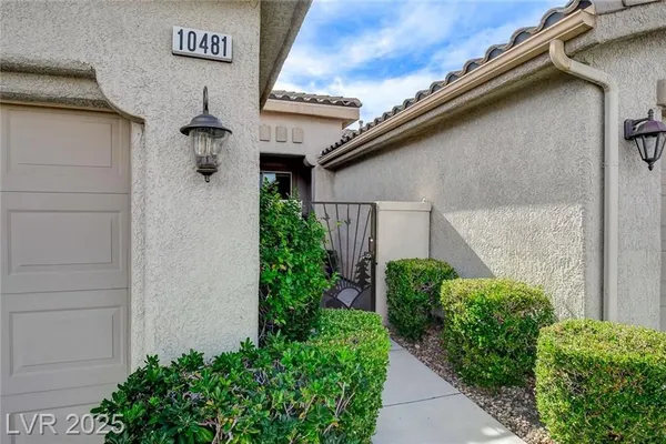 Property Slideshow image 2 of 41 | 10481 premia pl, Las Vegas, NV, 89135