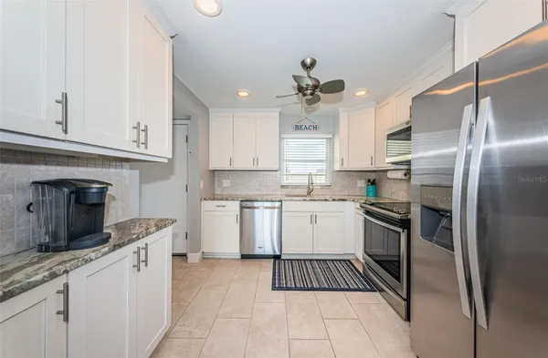 Property Slideshow image 2 of 52 | 4775 cove cir 904, St Petersburg, FL, 33708