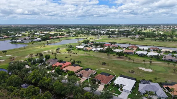 Property Slideshow image 3 of 88 | 552 westmount ln, Venice, FL, 34293