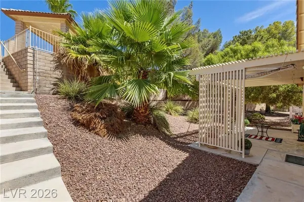 Property Slideshow image 3 of 30 | 4920 winterset dr, Las Vegas, NV, 89130