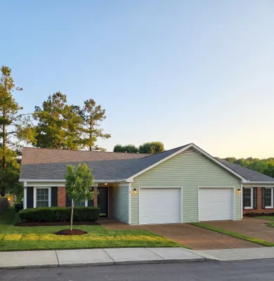 Property Slideshow image 2 of 34 | 802 marquette dr, Nashville, TN, 37205