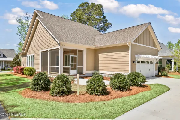 Property Slideshow image 2 of 64 | 3604 haughton ln, Castle Hayne, NC, 28429