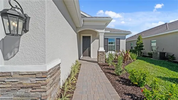 Property Slideshow image 2 of 34 | 2968 heritage pines dr, Fort Myers, FL, 33905