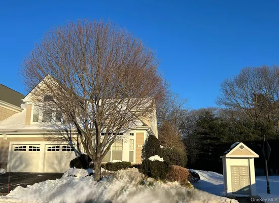 Property Slideshow image 3 of 15 | 171 symphony dr, Lake Grove, NY, 11755