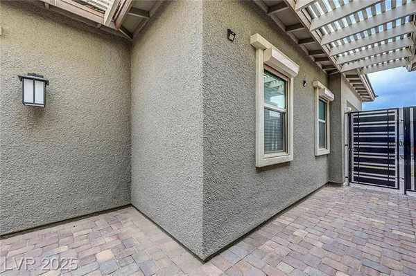 Property Slideshow image 3 of 44 | 977 edinburgh fields ct, Las Vegas, NV, 89138