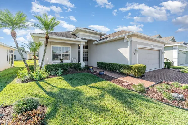 Property Slideshow image 2 of 43 | 225 high vista dr, Davenport, FL, 33837