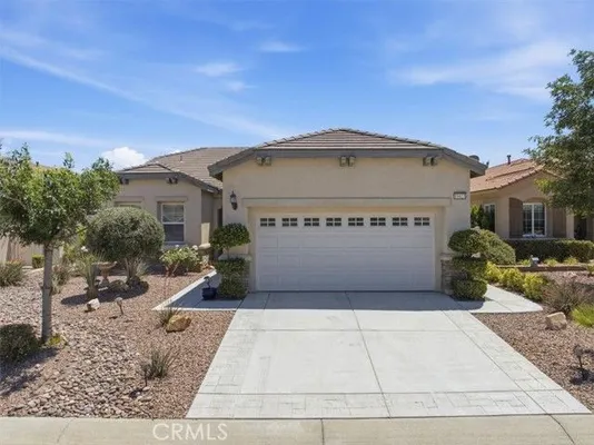 Property Slideshow image 2 of 39 | 19423 crystal springs ln, Apple Valley, CA, 92308