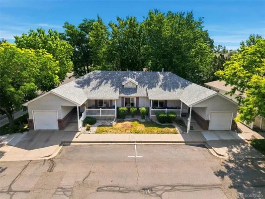 Property Slideshow image 2 of 50 | 2206 s iola st, Aurora, CO, 80014