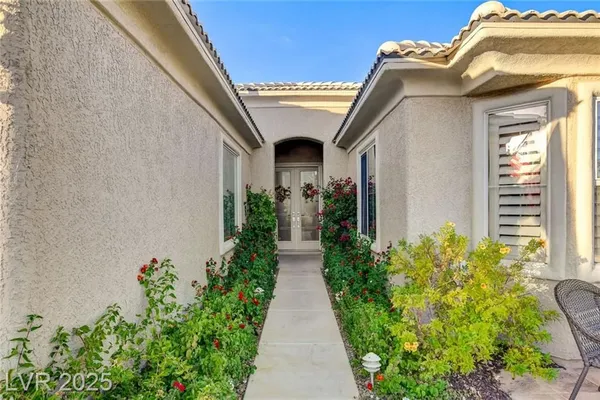 Property Slideshow image 3 of 54 | 10228 riva de destino ave, Las Vegas, NV, 89135