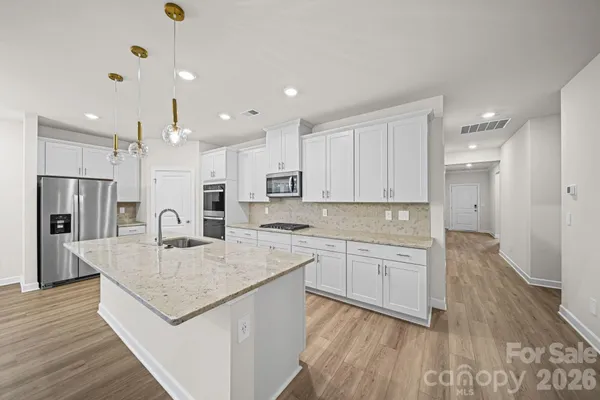 Property Slideshow image 3 of 31 | 6220 barcelona way, Charlotte, NC, 28214