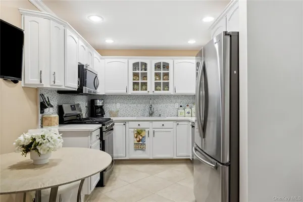 Property Slideshow image 3 of 41 | 907 altessa blvd, Huntington, NY, 11747