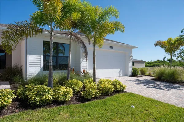 Property Slideshow image 3 of 37 | 5890 windbreak ct, Apollo Beach, FL, 33572