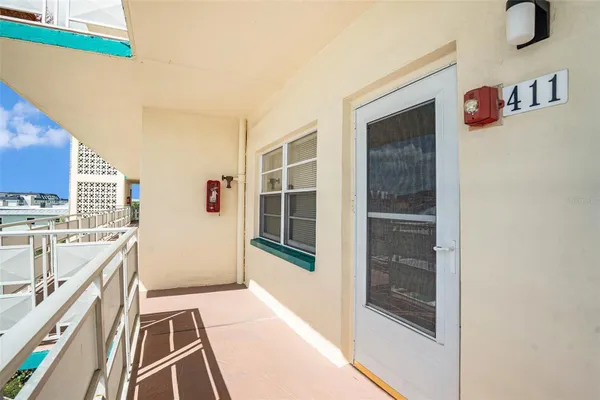 Property Slideshow image 2 of 41 | 2960 59th st 411, Gulfport, FL, 33707