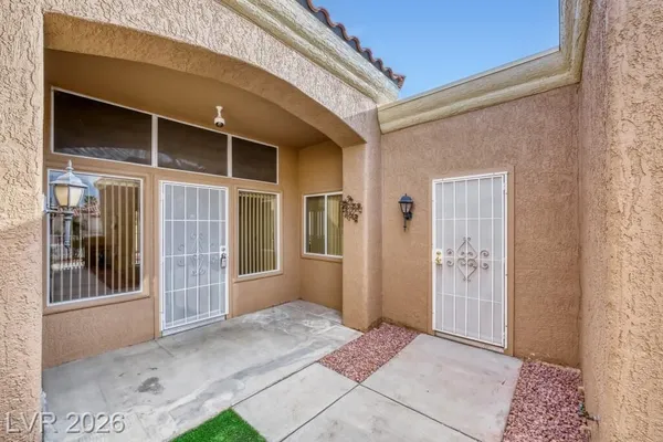 Property Slideshow image 3 of 39 | 2744 desert crystal dr, Las Vegas, NV, 89134