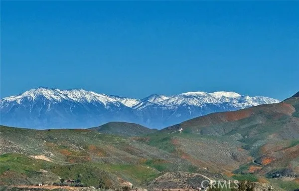 Property Slideshow image 3 of 7 | 9162 filaree ct, Corona, CA, 92883