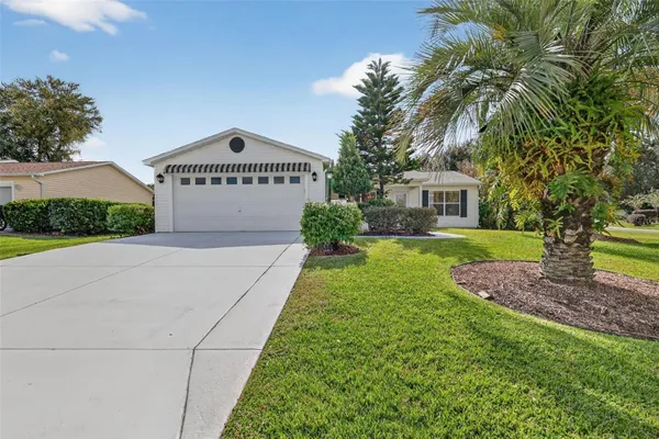 Property Slideshow image 3 of 32 | 1201 de la fuente ct, The Villages, FL, 32162