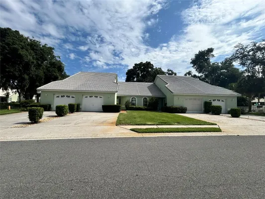 Property Slideshow image 2 of 48 | 806 windermere blvd, Inverness, FL, 34453