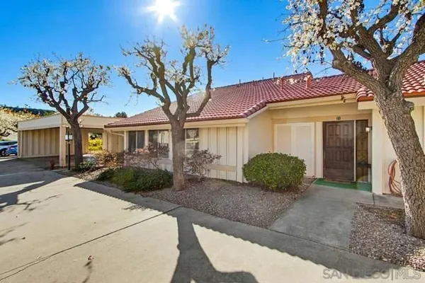 Property Slideshow image 3 of 62 | 17440 plaza cerado 71 71, San Diego, CA, 92128