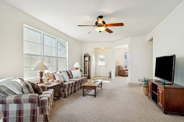 Property Slideshow image 3 of 18 | 12810 green meadow ave, Huntley, IL, 60142