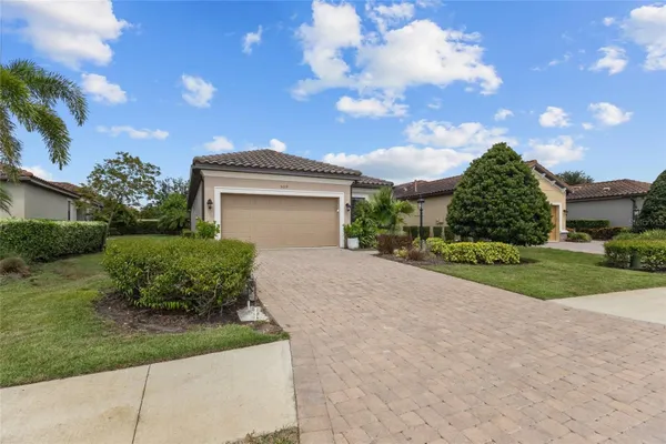 Property Slideshow image 3 of 66 | 5019 savona run, Bradenton, FL, 34211