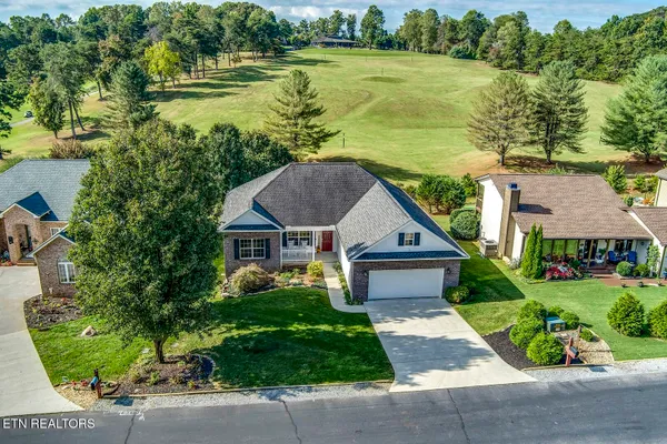 Property Slideshow image 2 of 54 | 134 daleyuhski way, Loudon, TN, 37774