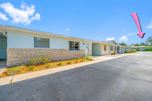 Property Slideshow image 3 of 31 | 12400 park blvd 623, Seminole, FL, 33772