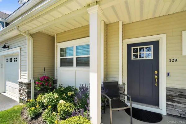 Property Slideshow image 2 of 45 | 129 halley dr, Brookhaven, NY, 11934