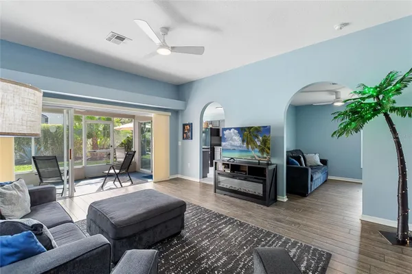 Property Slideshow image 2 of 64 | 245 fitzgerald ln, Davenport, FL, 33837