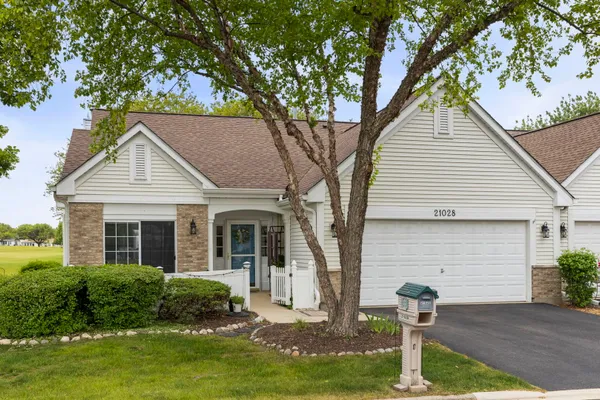 Property Slideshow image 2 of 29 | 21028 w snowberry ln, Plainfield, IL, 60544